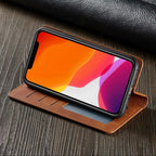 Etui FlexiKlapp na telefon z kieszenią na karty, funkcją stania i zapięciem magnetycznym