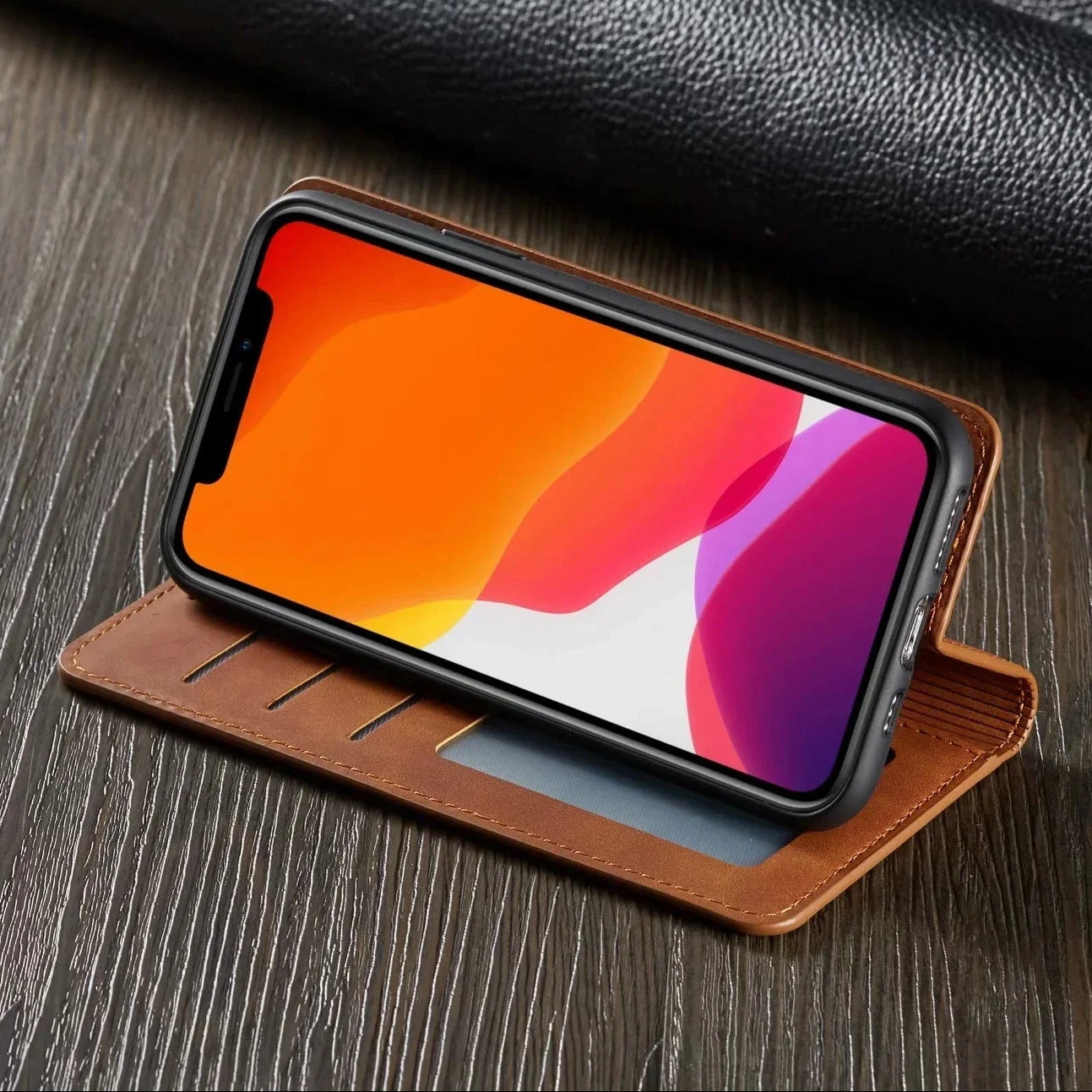 Etui FlexiKlapp na telefon z kieszenią na karty, funkcją stania i zapięciem magnetycznym