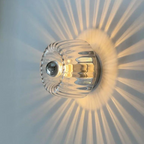 Glavira Wandleuchte mit Glas Kugel und Metallhalterung