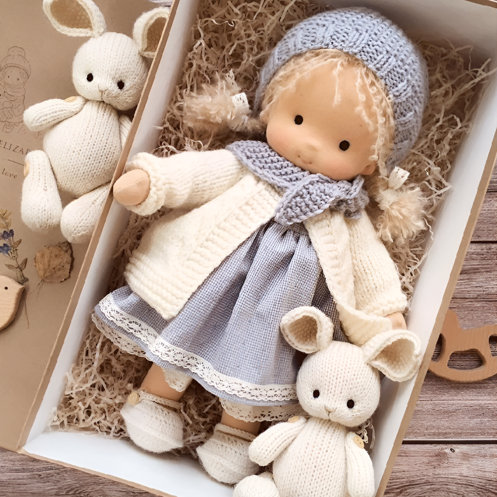 Delikatna lalka z naturalnych włókien dla dzieci 35 cm