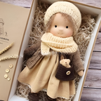Delikatna lalka z naturalnych włókien dla dzieci 35 cm