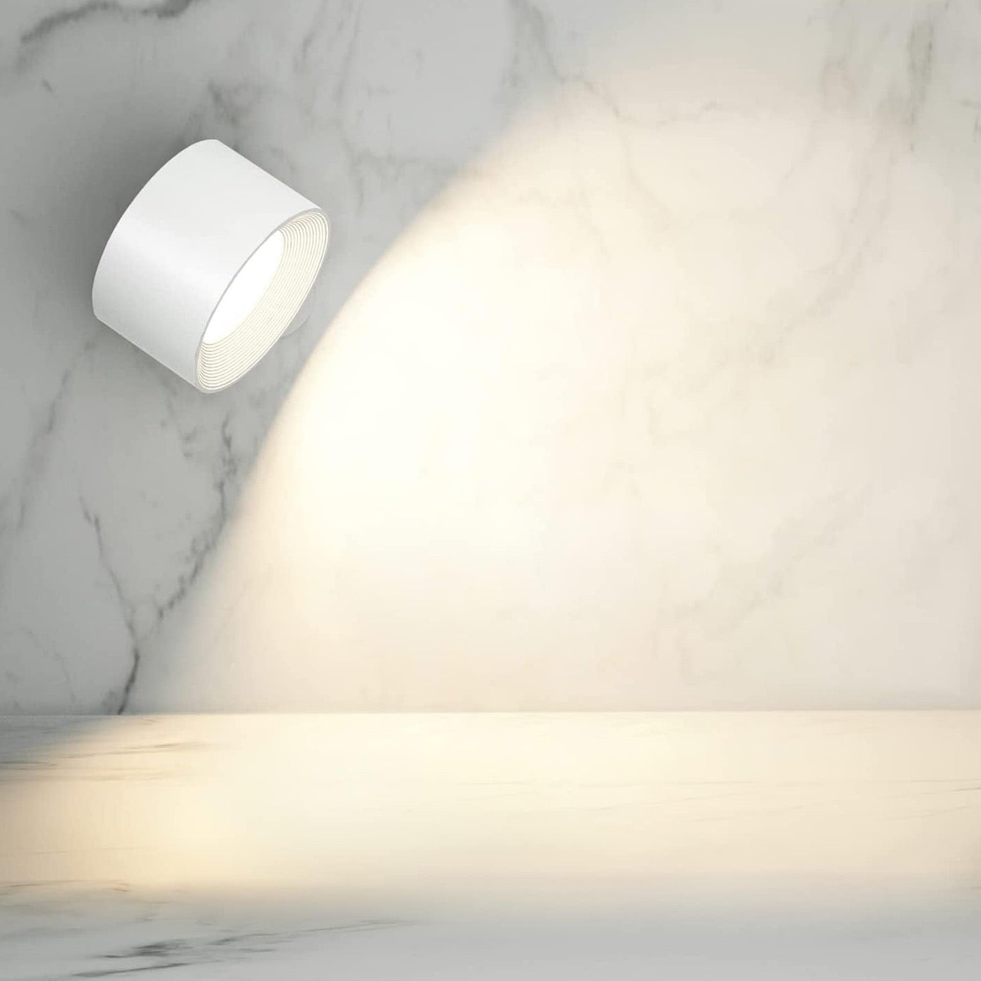 Bezprzewodowa lampa ścienna LED z obrotową głowicą i ładowaniem USB