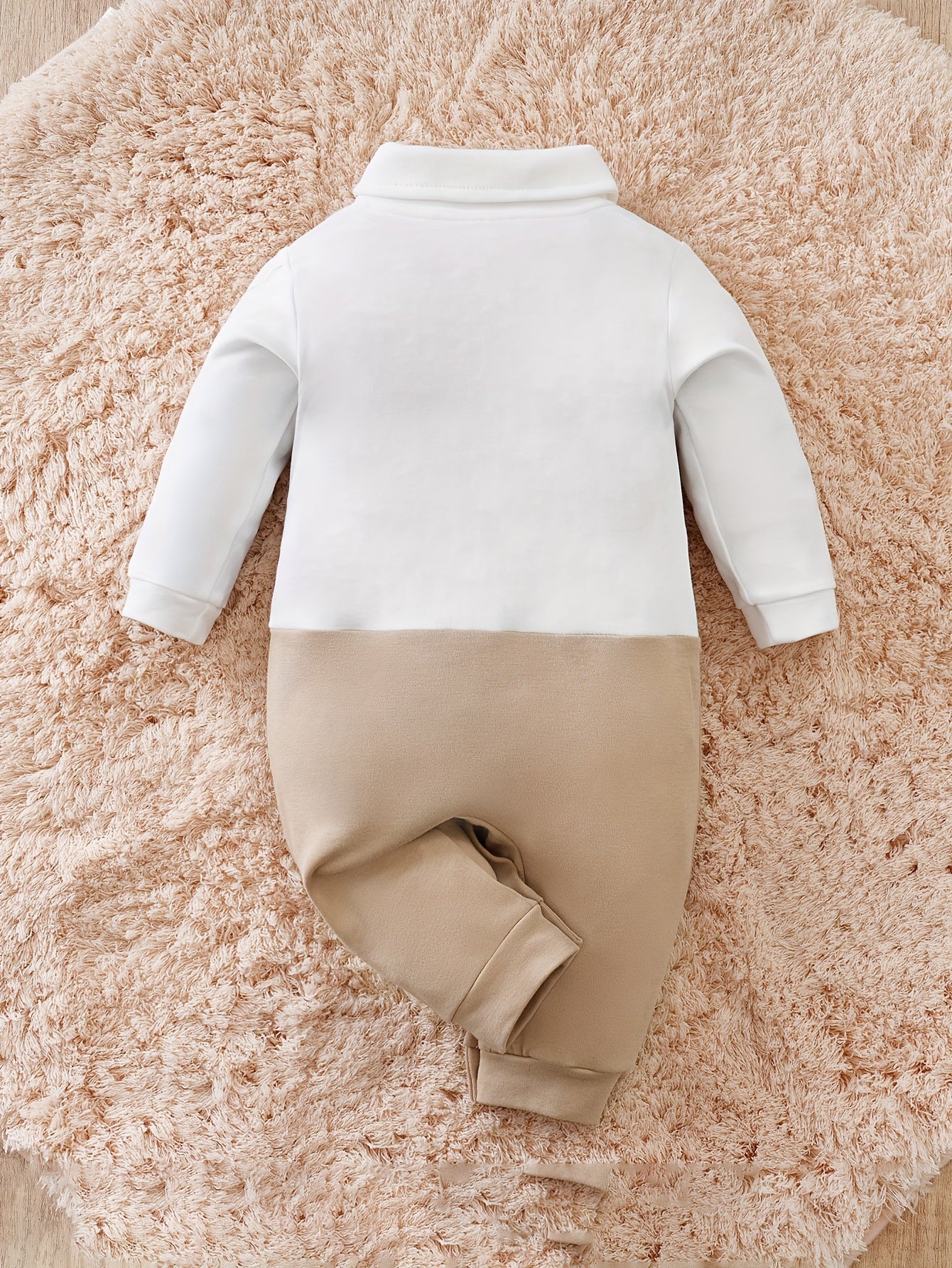 MiniGent Baby Strampler mit Fliege und Sakko-Design