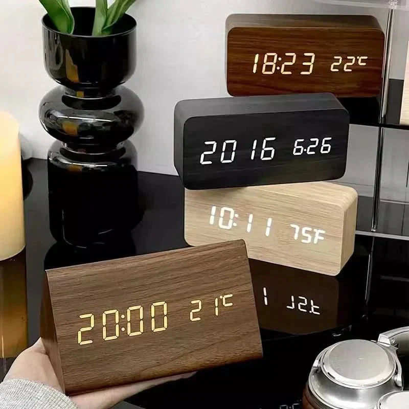 Zegar LED z wyświetlaczem temperatury i 3 czasami alarmu