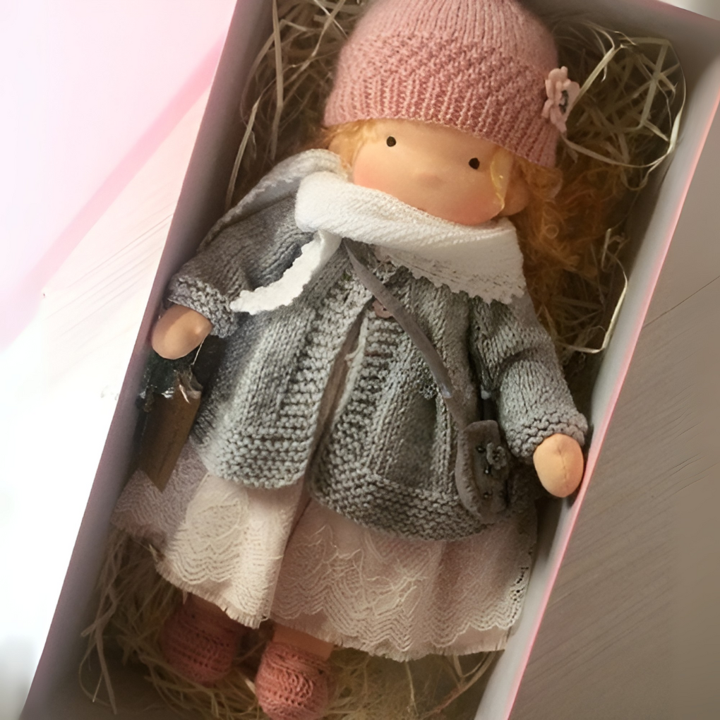 Delikatna lalka z naturalnych włókien dla dzieci 35 cm