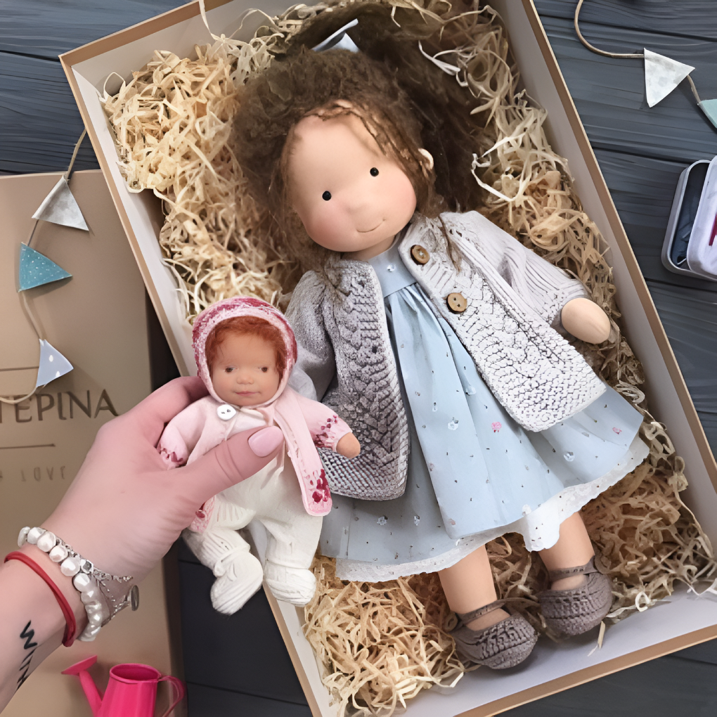Delikatna lalka z naturalnych włókien dla dzieci 35 cm