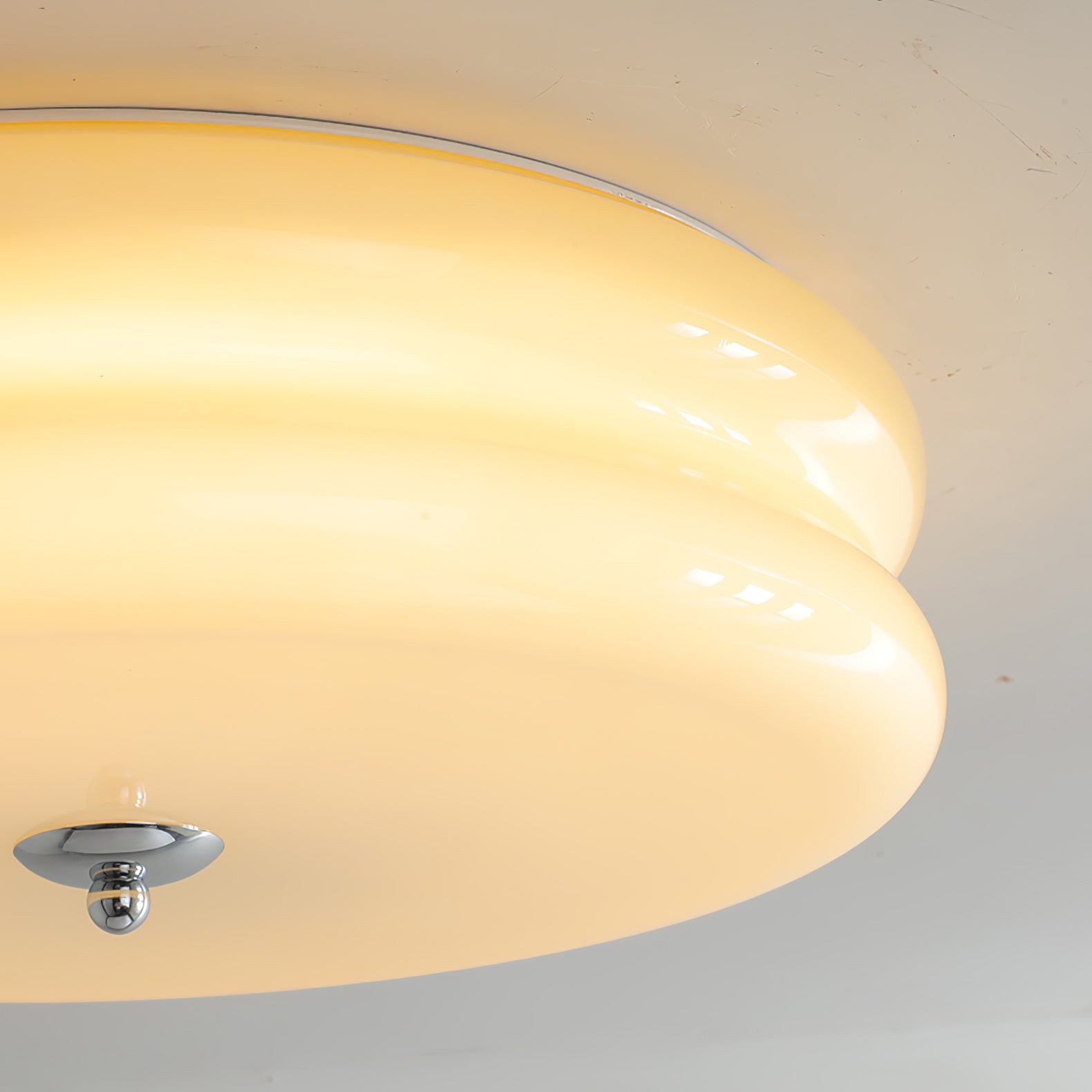 Art Deco LED Deckenlampe mit Geriffeltem Glas