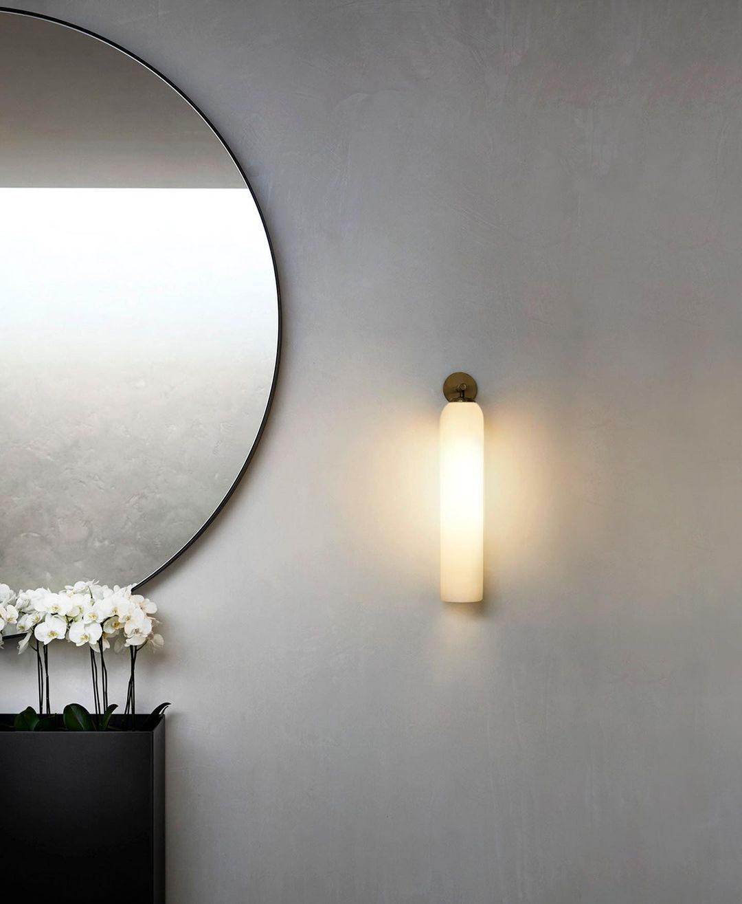 Moderne Wandleuchte mit Zylindrischem Design