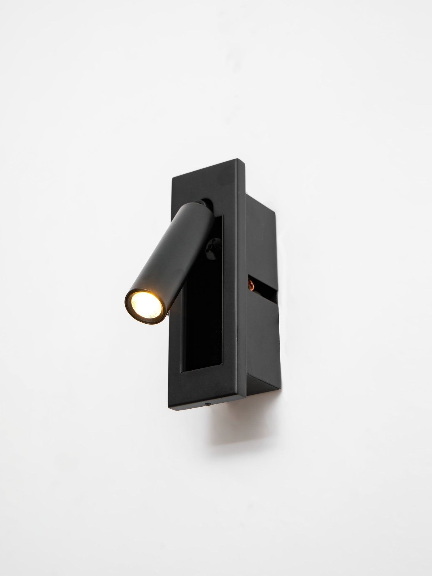Verstellbare LED Wandleuchte für Schlafzimmer und Leseecke