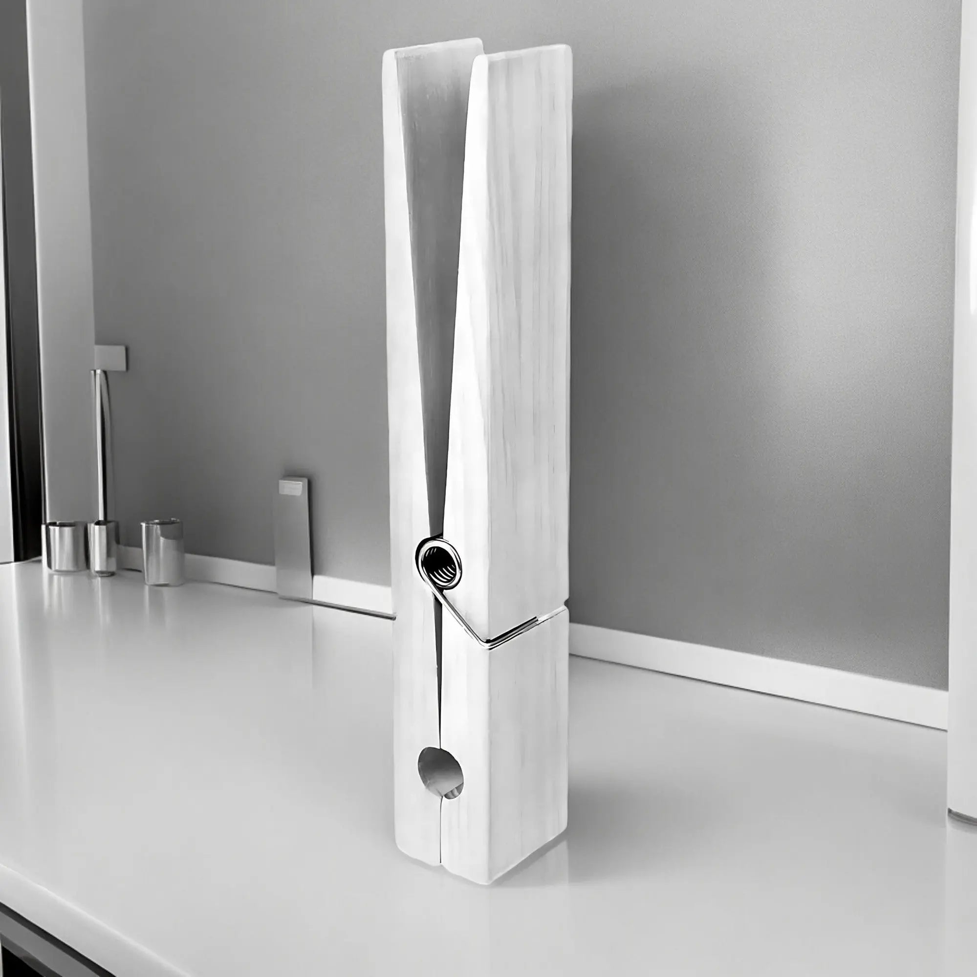 ClipWood håndklædeholder i træ med klemme-design