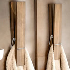 ClipWood håndklædeholder i træ med klemme-design