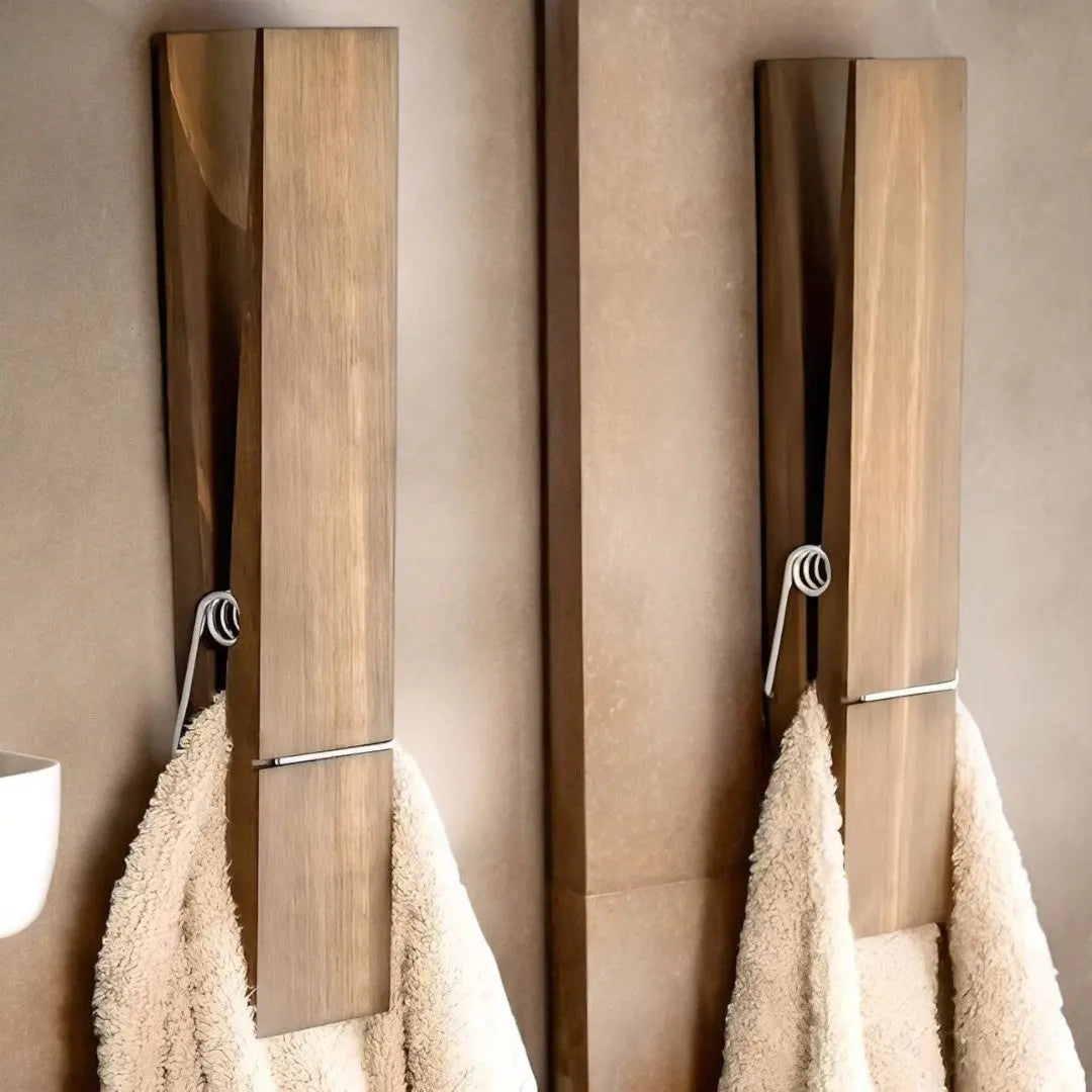ClipWood håndklædeholder i træ med klemme-design