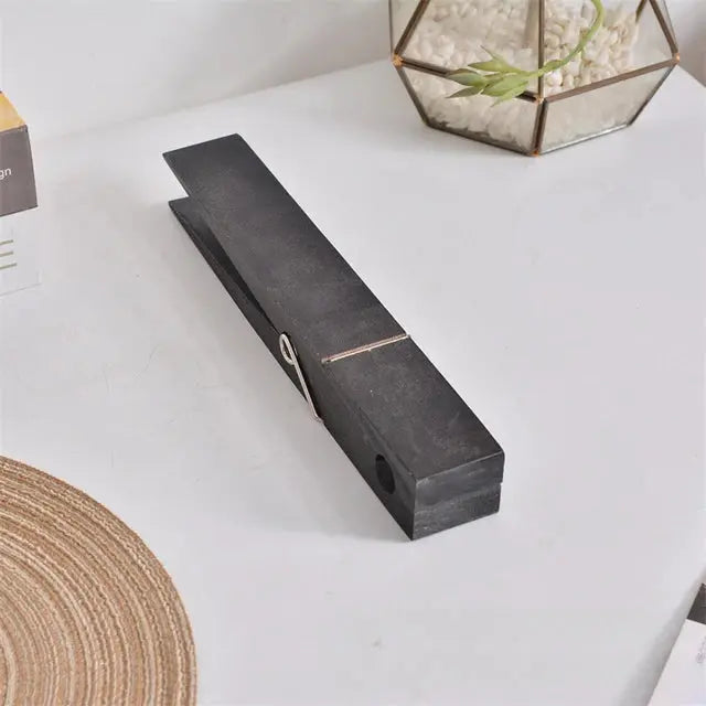 ClipWood håndklædeholder i træ med klemme-design