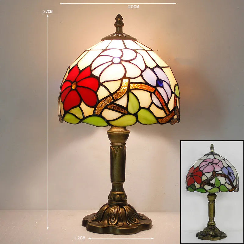 Luminara Tiffany bordlampe med farvet glasdesign