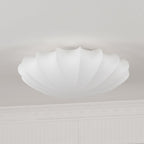 Okrągła lampa sufitowa z materiałowym kloszem i oprawą E27