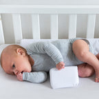 SchlafNest baby ligge pude med justerbare sidestøtter