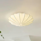 Okrągła lampa sufitowa z materiałowym kloszem i oprawą E27