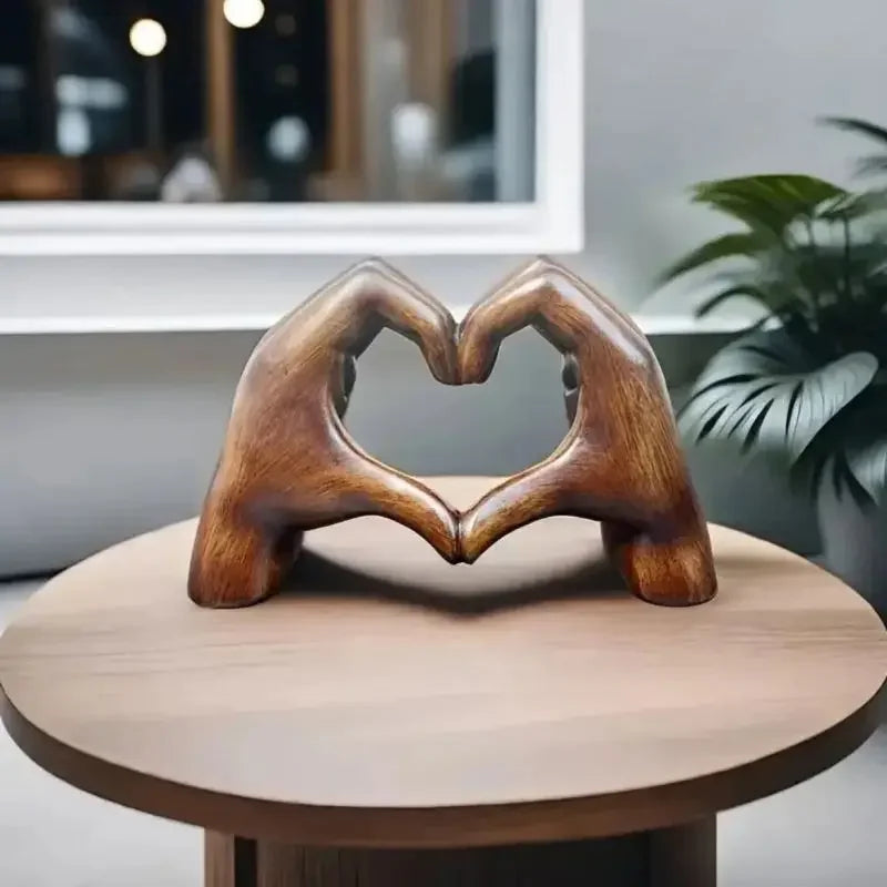 Dekoracyjna figura z drewna do aranżacji wnętrz