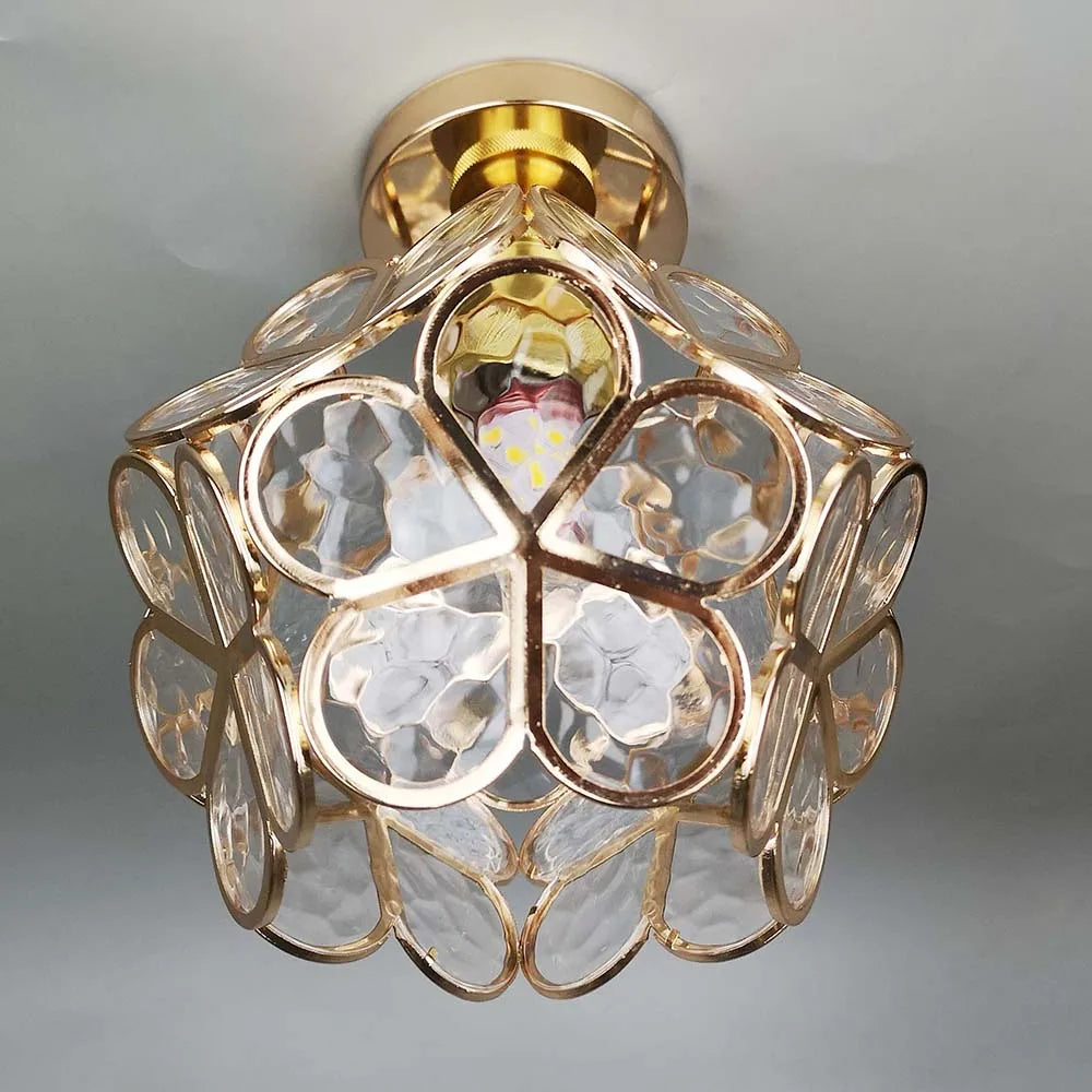 Lampa sufitowa z kryształowym wykończeniem, nastrojowe oświetlenie