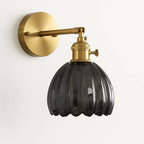 Wandleuchte mit Glas Schirm in Tulpenform