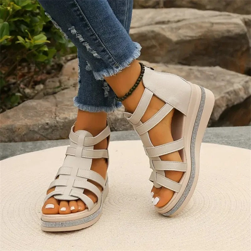 Luminara GlanzSchritt Damen Keilsandalen mit Strass und Plateau