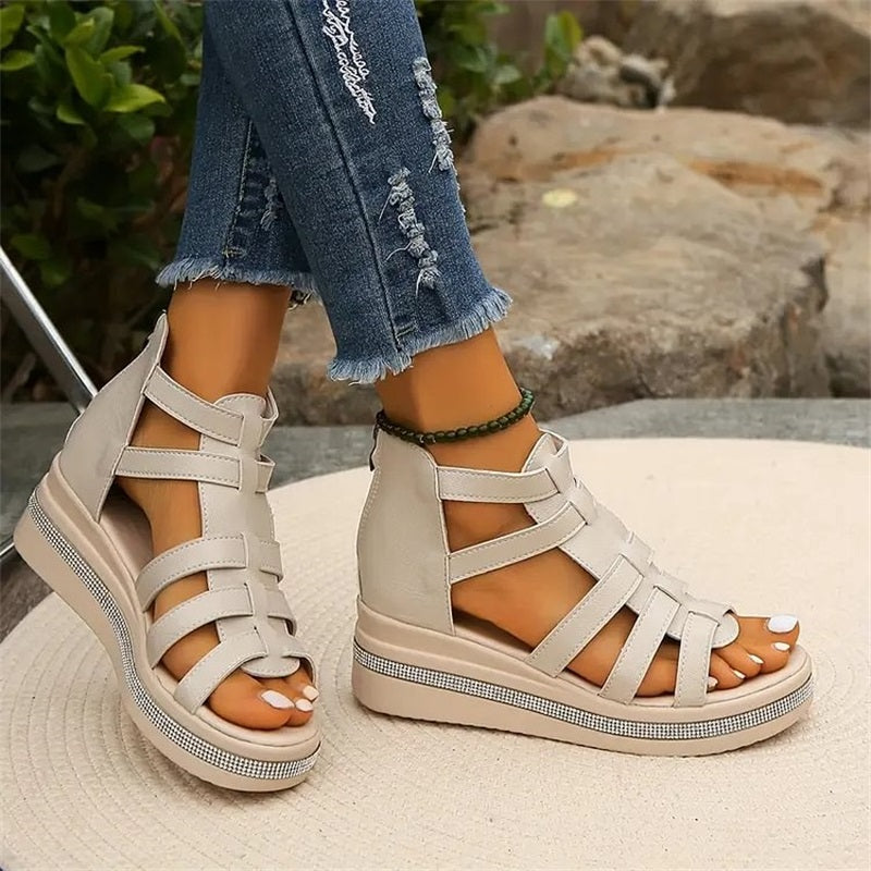 Luminara GlanzSchritt Damen Keilsandalen mit Strass und Plateau