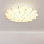 Okrągła lampa sufitowa z materiałowym kloszem i oprawą E27